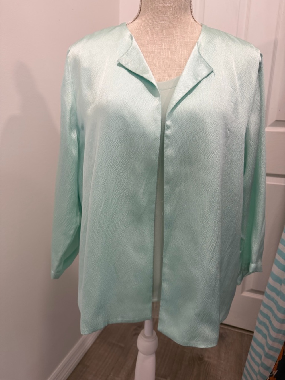 NWOT Eileen Fisher Seafoam Aqua 100% Silk Crepe Jacket Open Front Size L